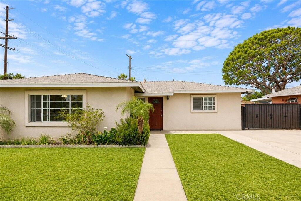 Property Photo:  1134 Hermosa Avenue  CA 91767 