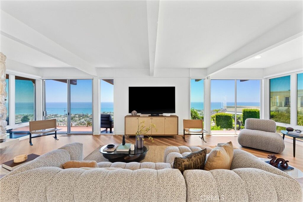 Property Photo:  1201 Via La Jolla  CA 92672 