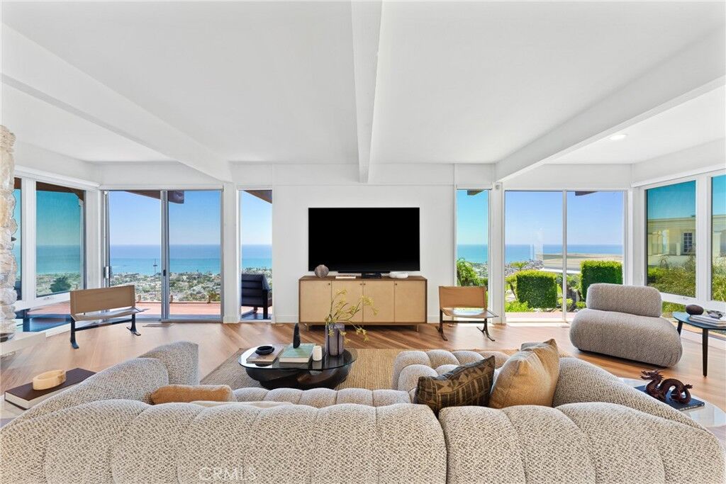 Property Photo:  1201 Via La Jolla  CA 92672 