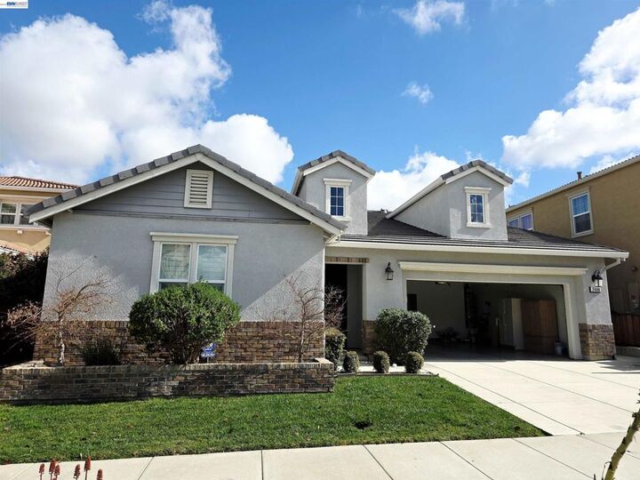 Property Photo:  2488 Remy Cantos Drive  CA 95376-8207 