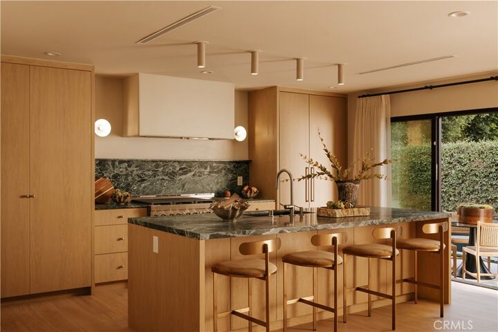 Property Photo: 5267 Ventura Canyon Avenue CA 91401