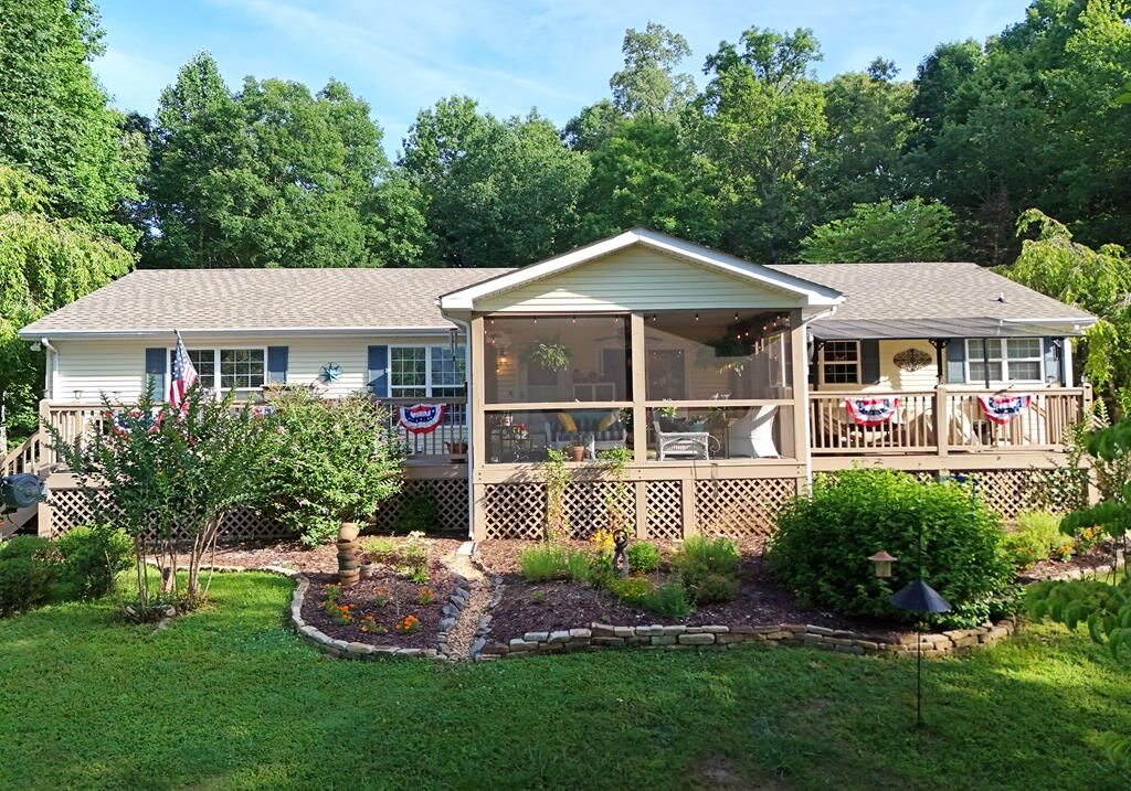 Property Photo:  465 Driver Avenue  NC 28906 