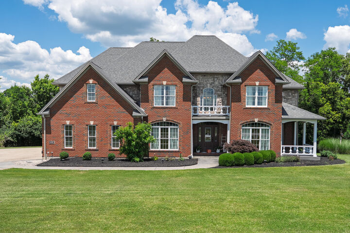 Property Photo: 102 Harbour Pointe Drive KY 41097