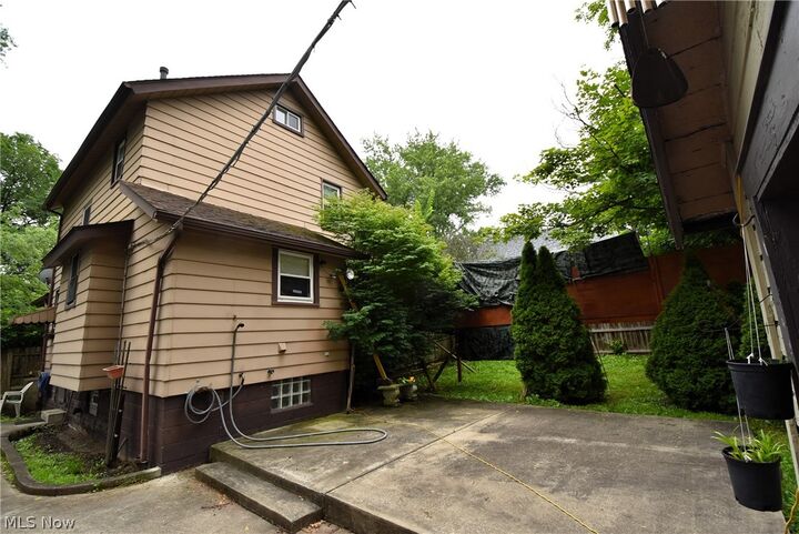 Property Photo:  3260 Vestal Road  OH 44509 