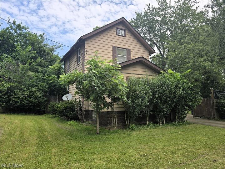 Property Photo:  3260 Vestal Road  OH 44509 