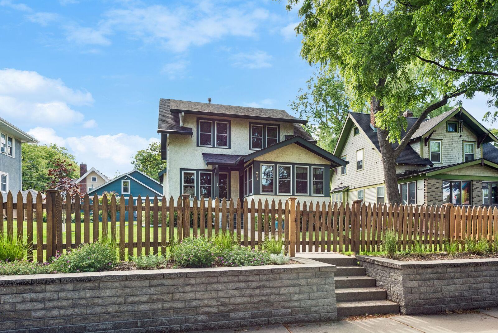 Property Photo:  291 Macalester Street  MN 55105 