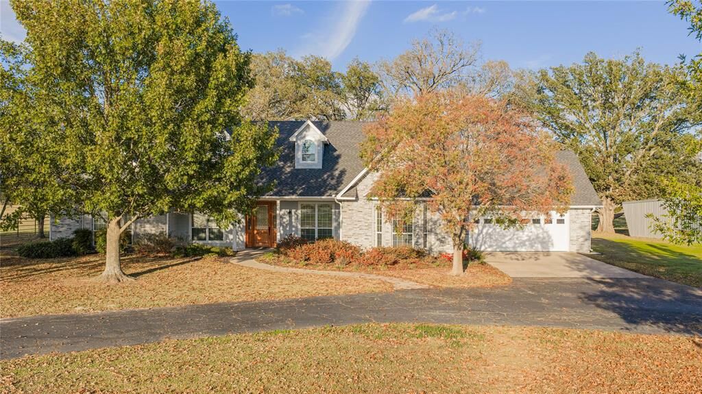 Property Photo:  1032 W Fm 900  TX 75457 