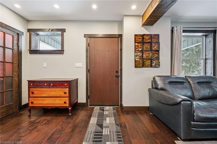 Property Photo: 838 Moore Street ON N3H 3B8