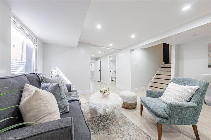 Property Photo:  22 William Johnson Street Ll  ON L8J 1B4 
