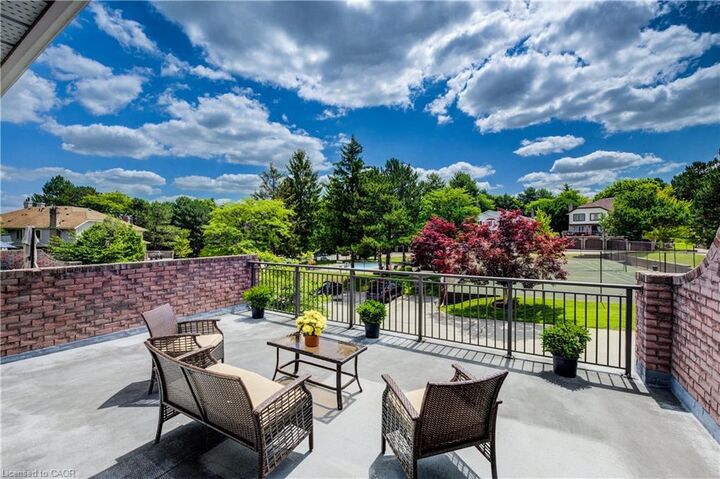 Property Photo: 493 Beechwood Drive 4 ON N2T 1H8