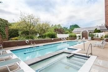 Property Photo:  950 Massachusetts Ave 617  MA 02139 