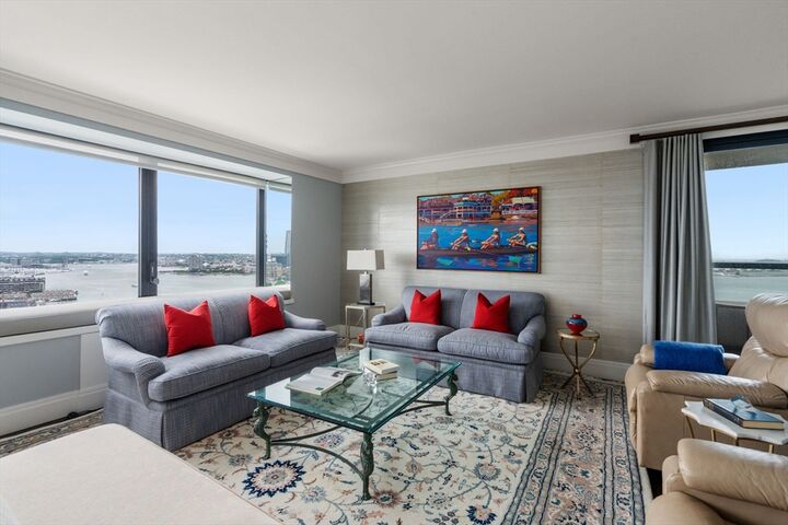 Property Photo:  85 E India Row 26ab  MA 02110 