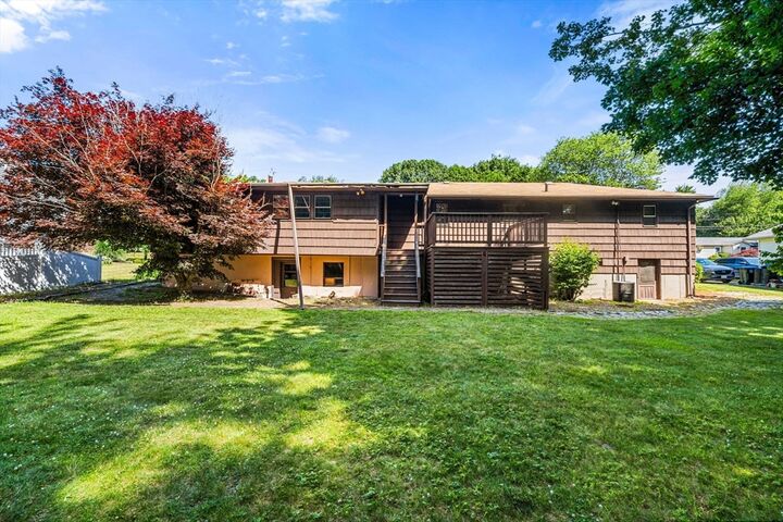 Property Photo: 9 Pratt Ln MA 01545