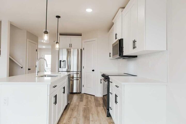 Property Photo: 9615 Hillcrest Drive AB T8V 1A6