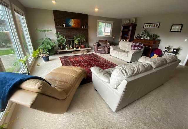 Property Photo:  146 Fuller Place  AB T7V 1K3 
