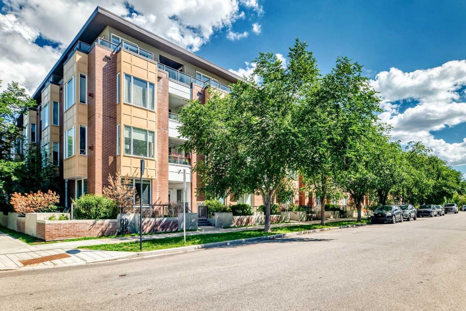 Property Photo: 1010 Centre Avenue NE 402 AB T2E 4M6