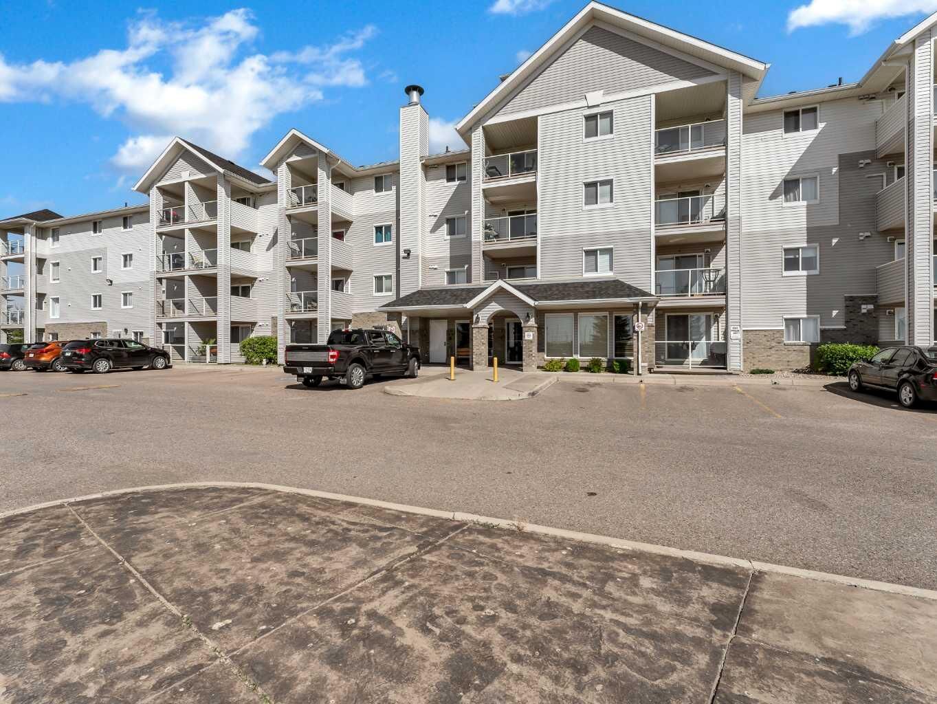 Property Photo:  1648 Saamis Drive NW 216  AB T1C 4X1 