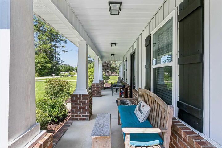 Property Photo:  6708 Da Lisa Rd  FL 32583 