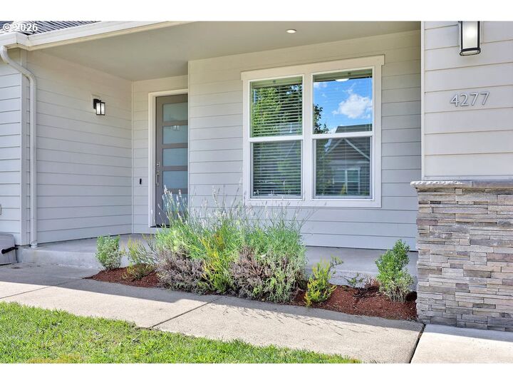 Property Photo: 4277 Horace St OR 97478