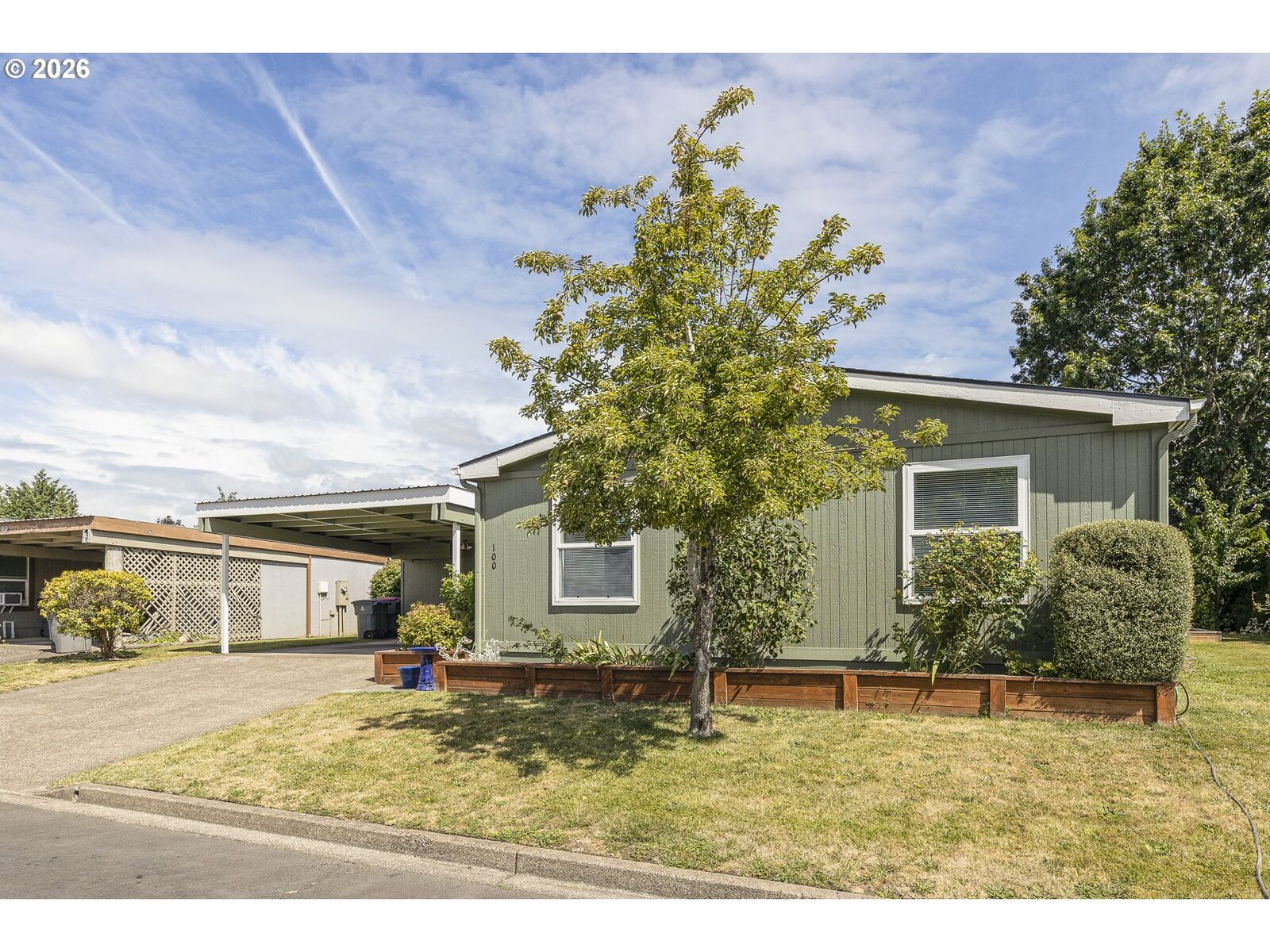 Property Photo: 1145 SW Cypress St 100 OR 97128