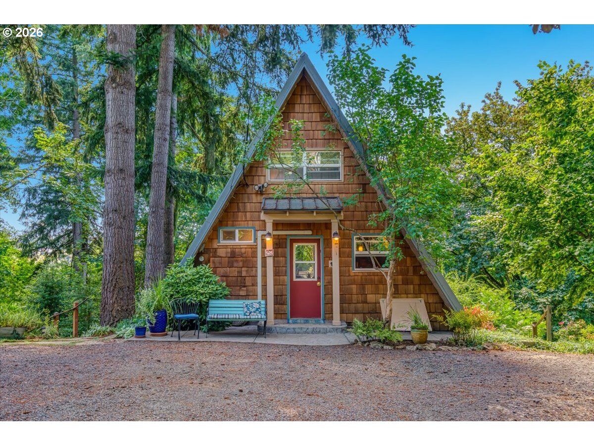 Property Photo:  252 Rock St  OR 97381 