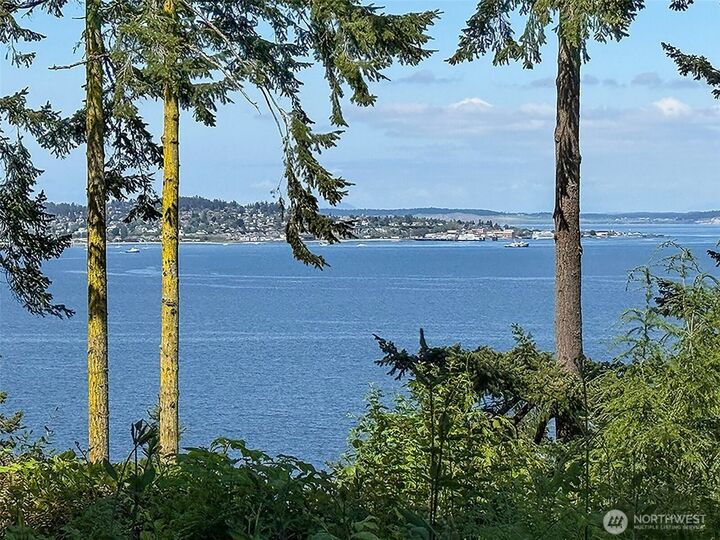 Property Photo:  43  Nantucket Place  WA 98368 