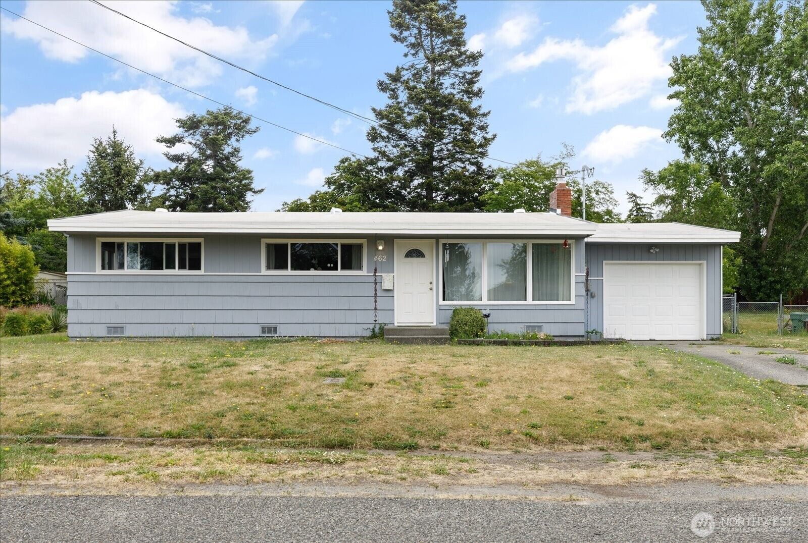 Property Photo: 462 SE Quaker Street WA 98277