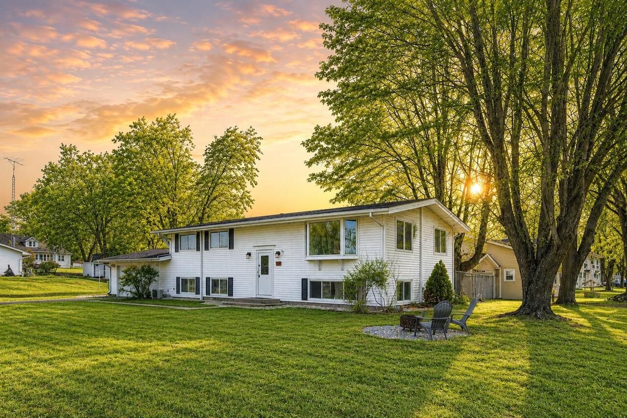 Property Photo:  574 Gold Street  WI 54941 