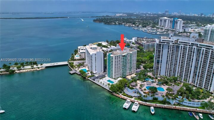 Property Photo: 5 Island Ave 8H FL 33139