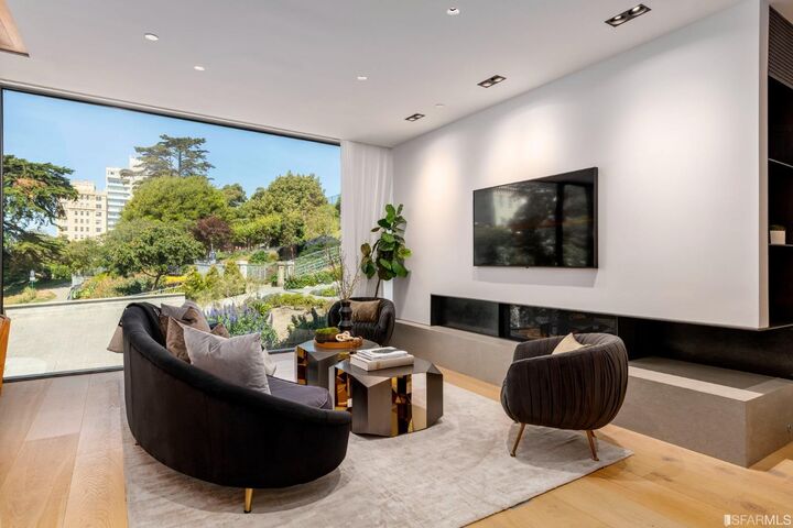 Property Photo:  1281 Greenwich Street  CA 94109 