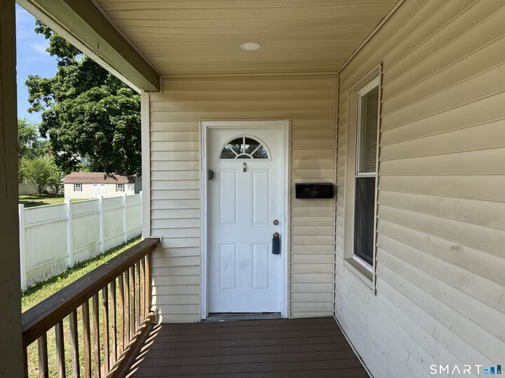 Property Photo:  694 Enfield Street  CT 06082 