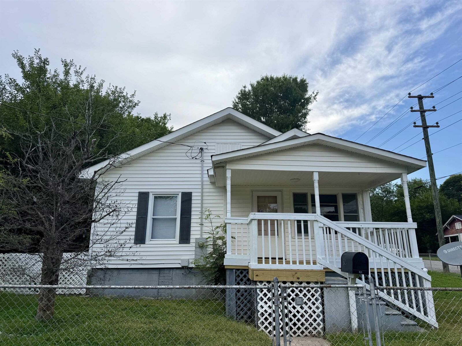 Property Photo:  415 Willow Street  SC 29340 