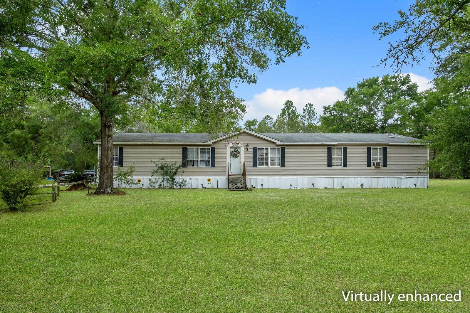 Property Photo: 9016 Glover Court FL 32305