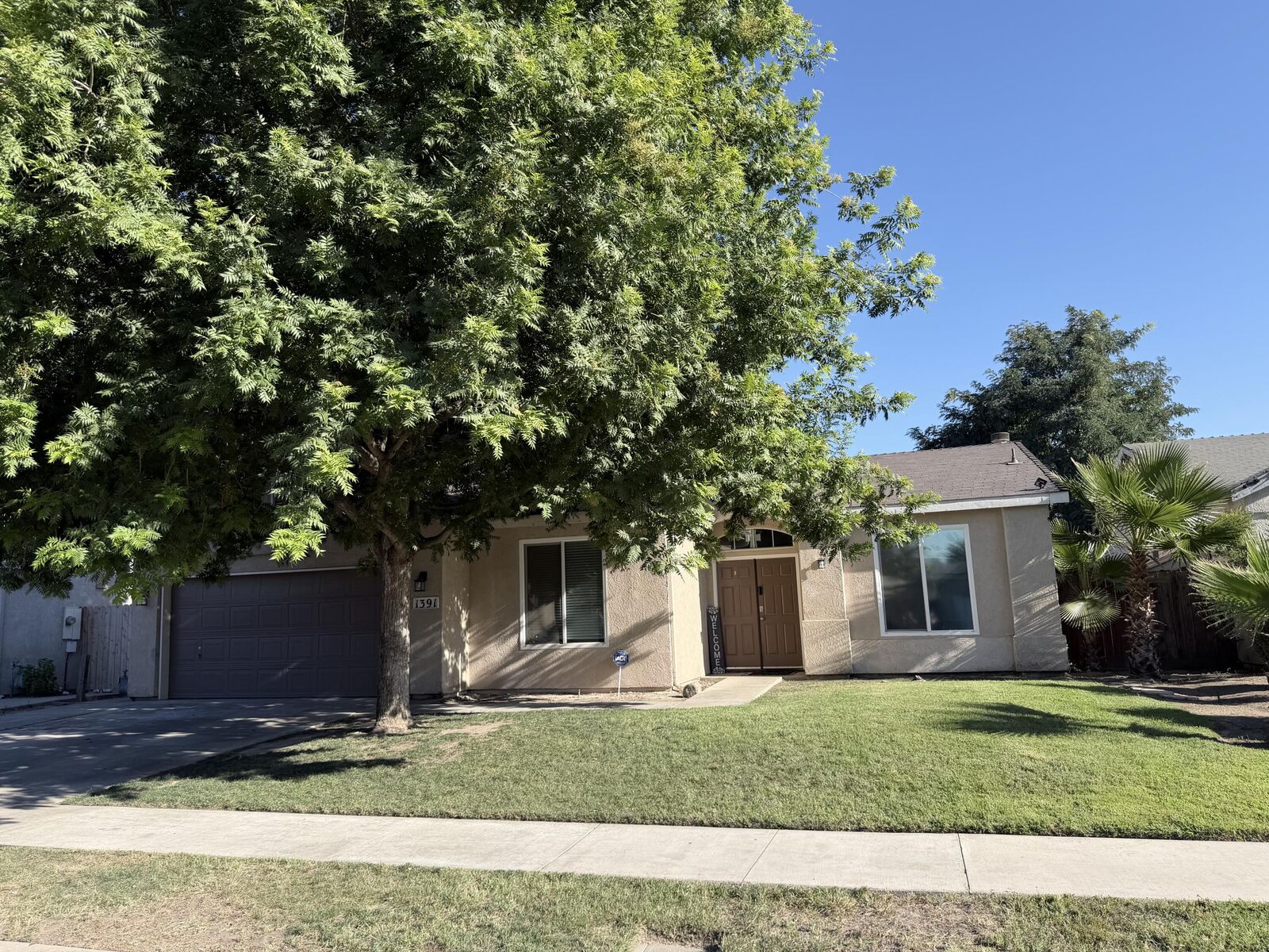 Property Photo: 1391 Columbia Avenue CA 93274