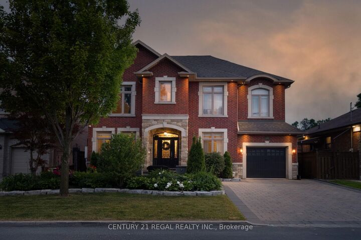 Photo de la propriété: 127 Sultana Avenue ON M6A 1T6
