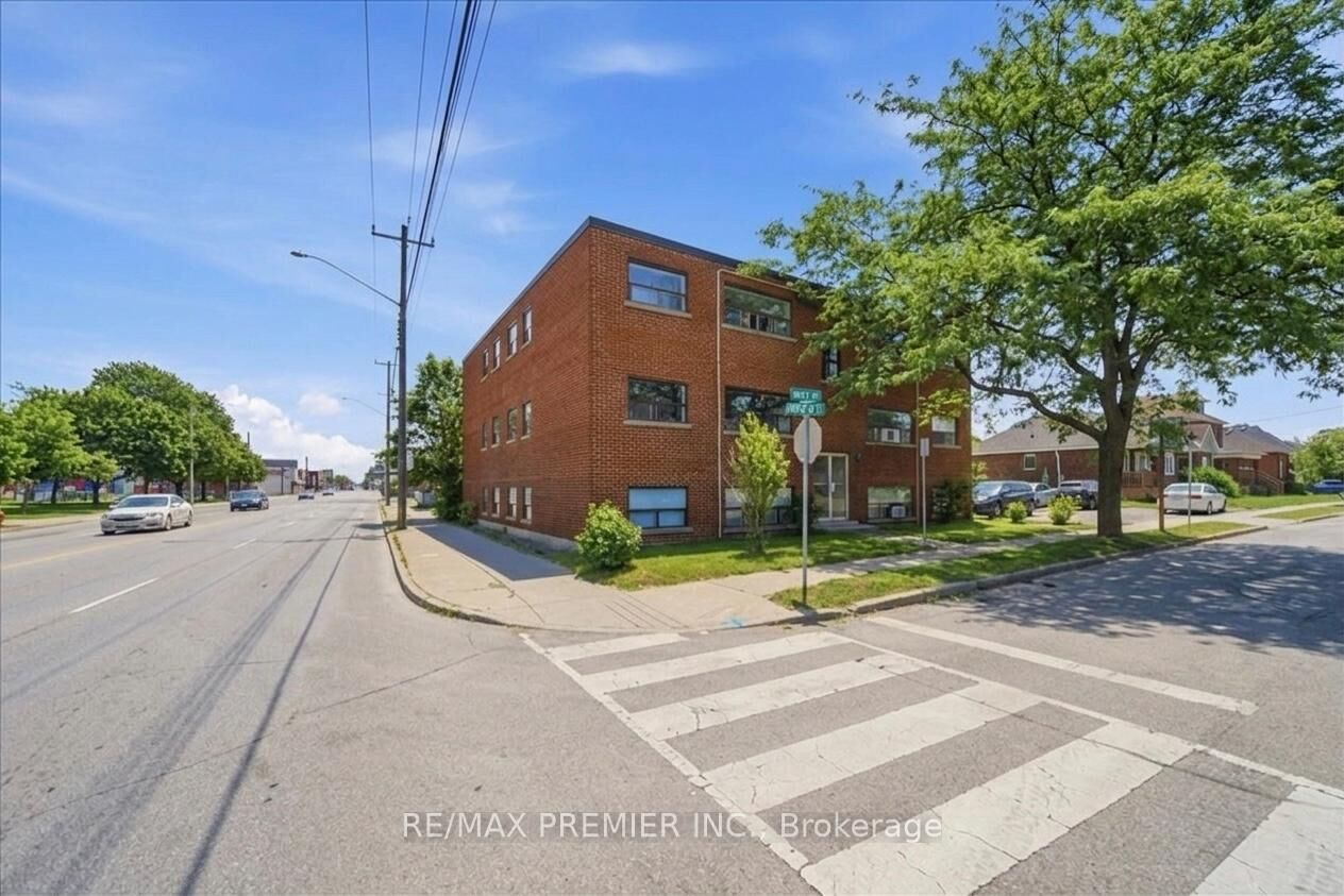 Property Photo: 280 Weir Street N ON L8H 5G3
