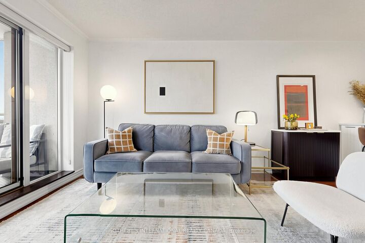Property Photo: 909 Bay Street 2303 ON M5S 1Z9