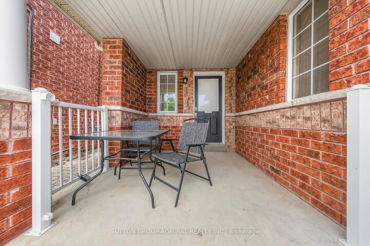Property Photo:  70 Winners Circle  ON L7A 1W2 