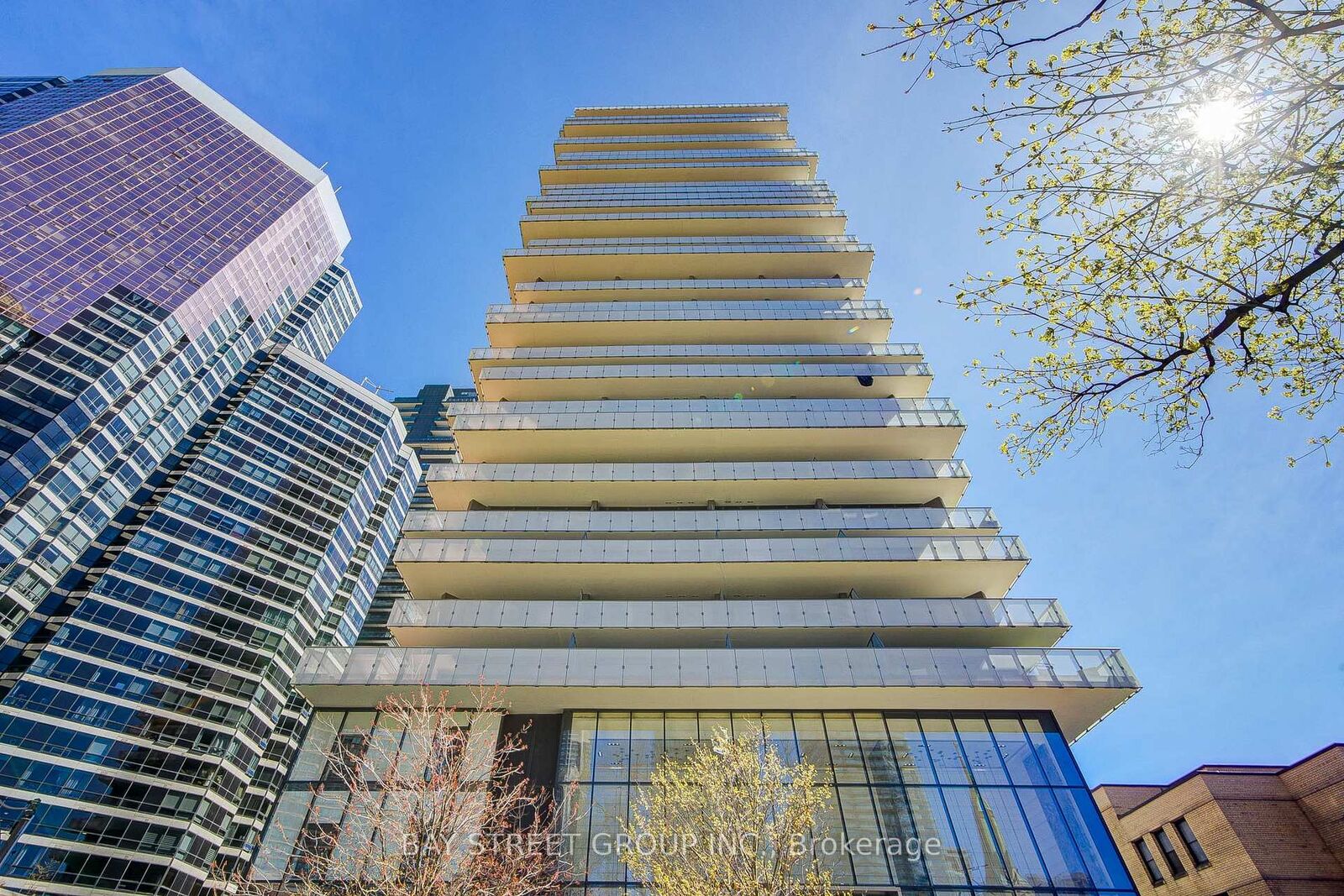 Property Photo: 57 St. Joseph Street 2706 ON M5S 0C5