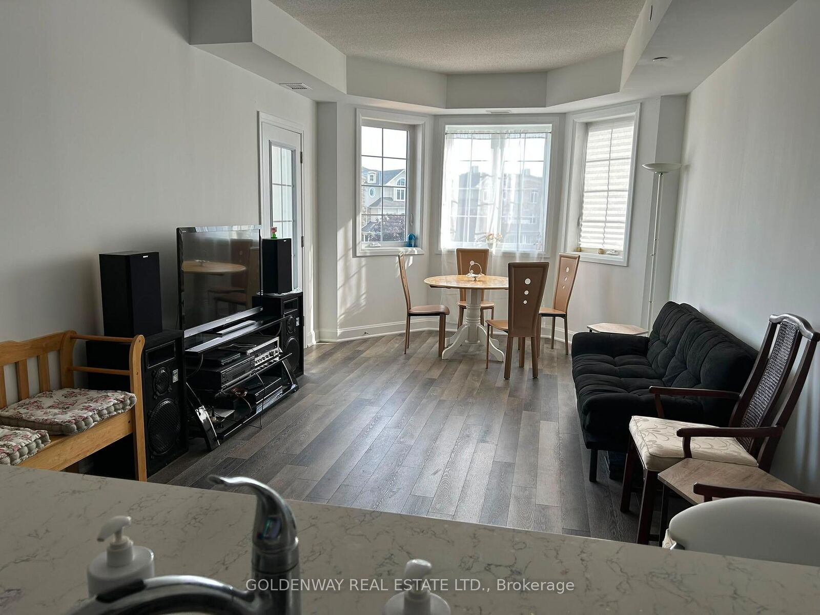 Property Photo: 50 Lakebreeze Drive 307 ON L1B 0V9