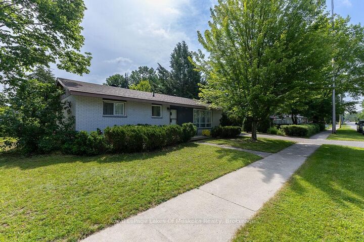Property Photo: 880 Sarah Street N ON P1P 1E2