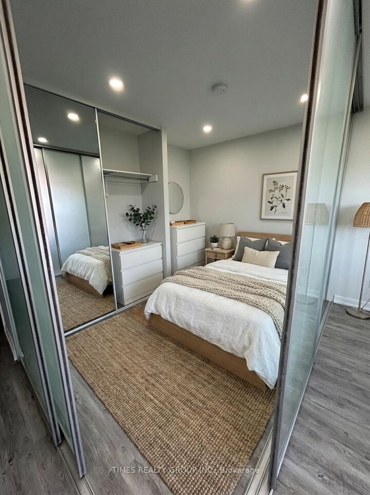 Property Photo: 15 Walmer Road 405 ON M5R 2X1