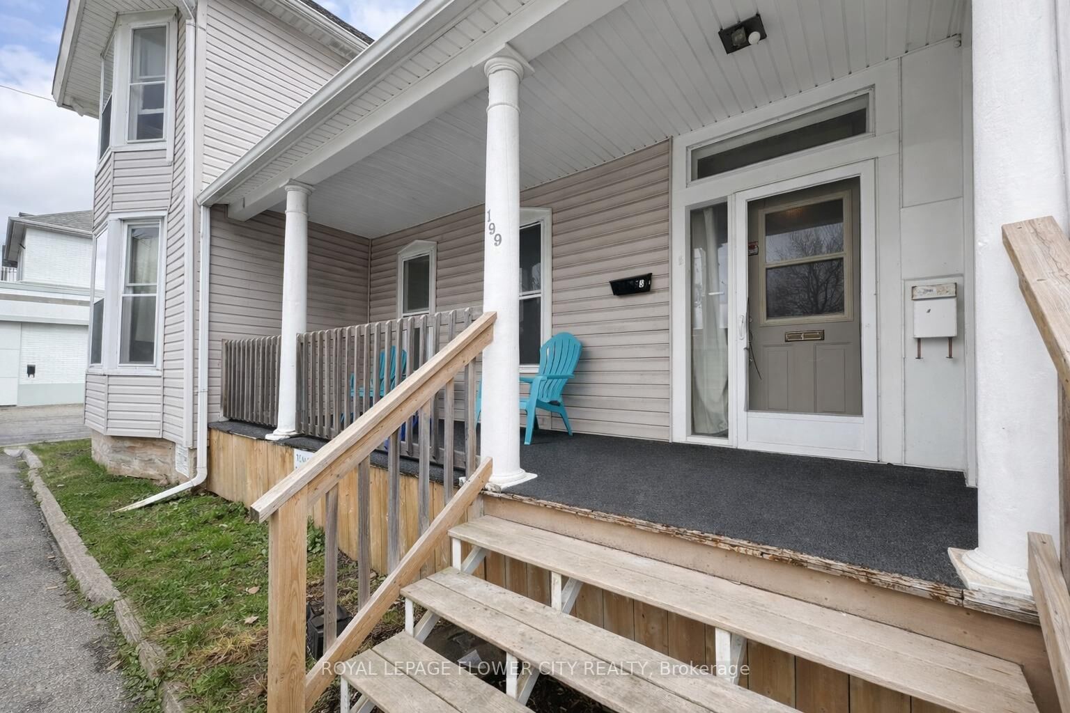 Property Photo:  199 Division Street 1  ON L3B 3Z5 