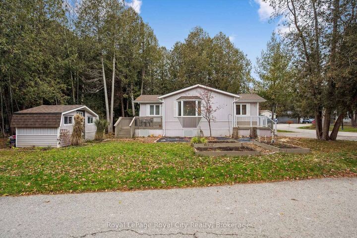 Property Photo: 10 Spruce Avenue ON N0B 2J0
