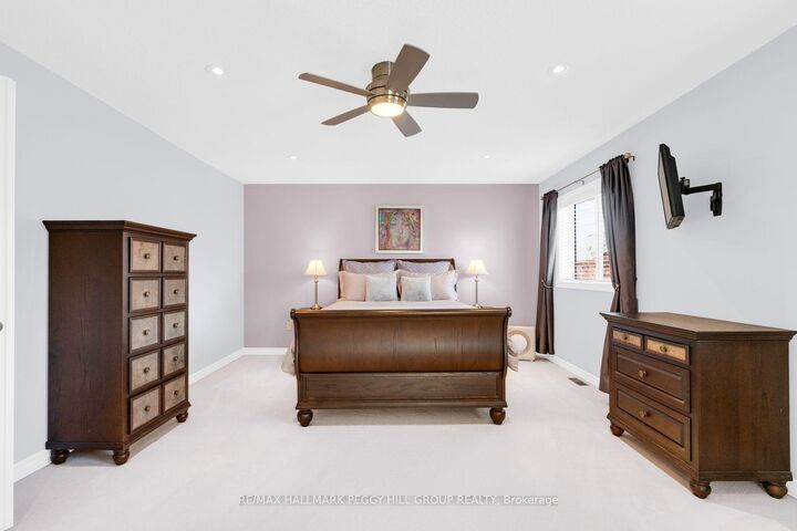 Property Photo: 5 Magna Carta Road ON L4M 7H9