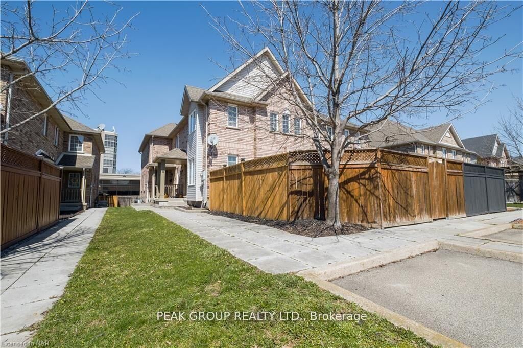 Property Photo:  9 Flynn Court  ON L2R 6P9 