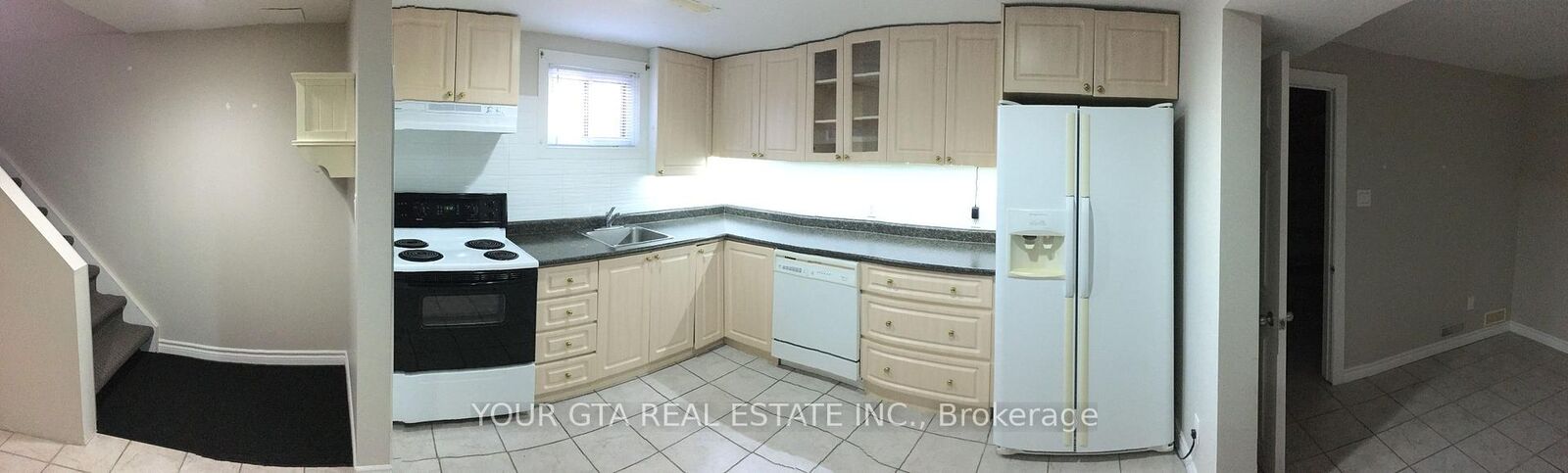 Property Photo:  147 Bonham Blvd Boulevard Lower  ON L5M 1C9 