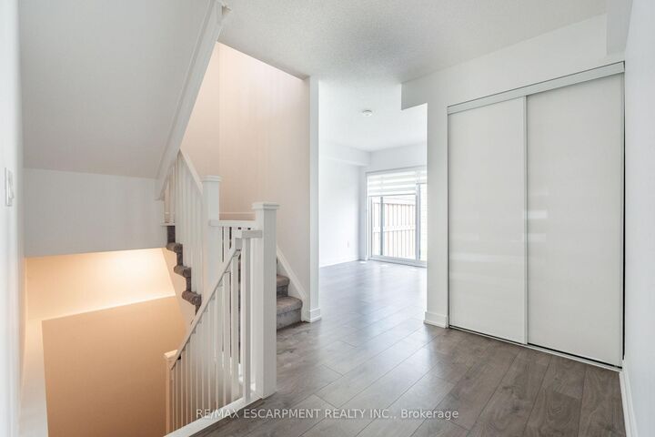 Property Photo: 1121 Cooke Boulevard 73 ON L7T 0C3