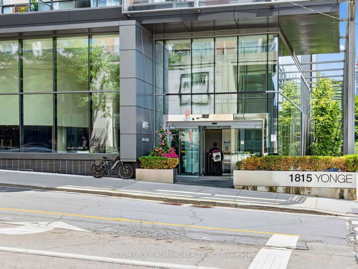 Property Photo: 1815 Yonge Street 1102 ON M4T 2A4