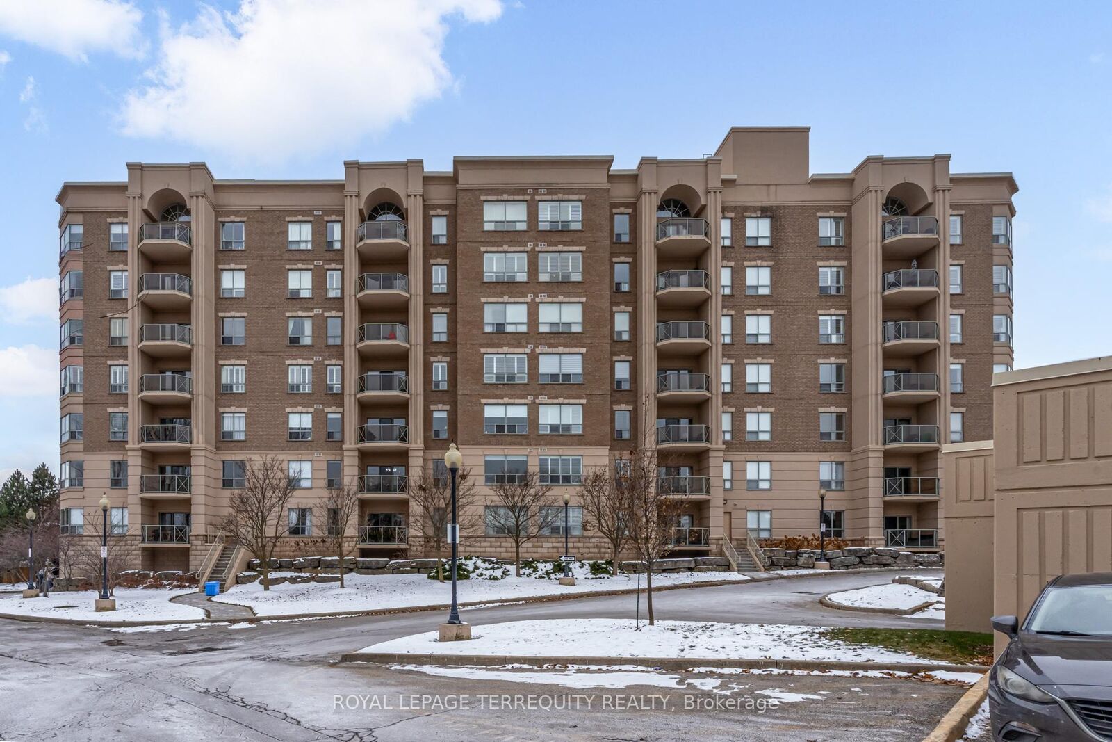 Property Photo: 2085 Amherst Heights Drive 212 ON L7P 5C2